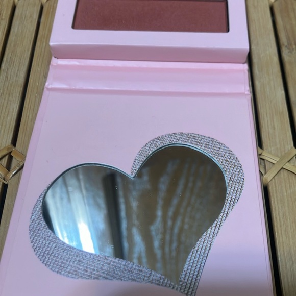 💋👁️CLUELESS MAKE UP Palette Cheeks & Eyeshadow Contour & Highlight Palette - Picture 4 of 5